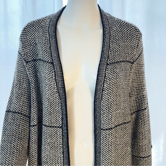 Chicos Black White Tweed Cotton Blend Open Front Tunic Cardigan Sweater Sz L/XL - Picture 2 of 11